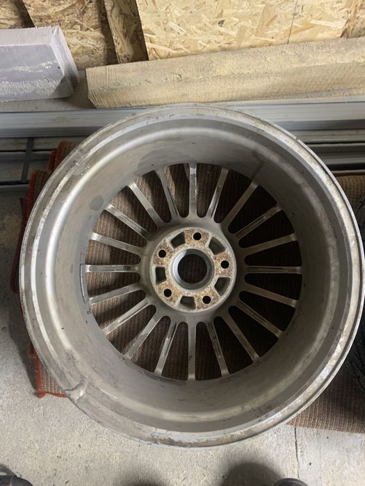 Продам диски R18 5x120