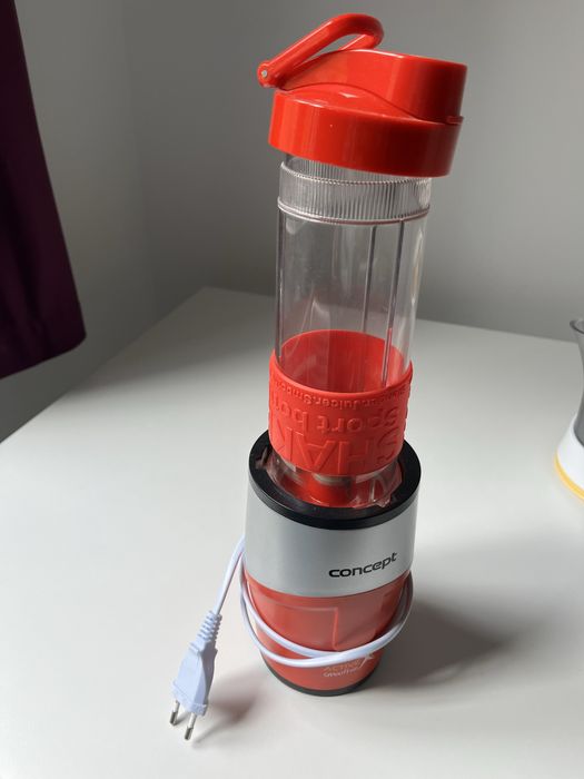 Blender smoothie si shake Concept