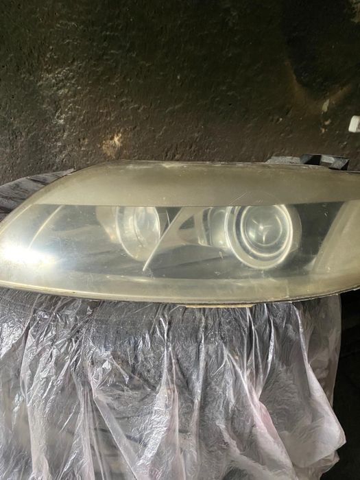 Фара левая на ауди Q7