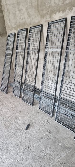 Grilaje galvanizate  pe comanda pentru spălători