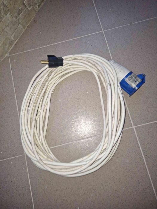 Захранващ кабел/преходник за каравана/кемпер контакт с дължина 17,5