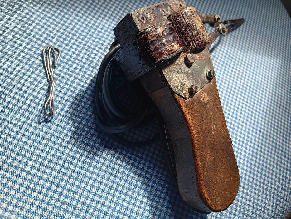Pistol de lipit vechi, Functional, plus cositor