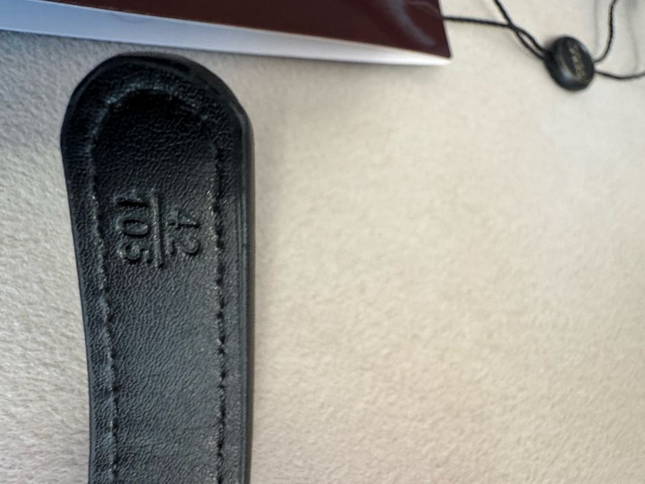 Gucci-Автентичен чисто нов дамски двулицев колан 105 см