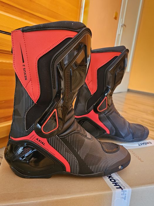 Чисто нови мото ботуши DAINISE