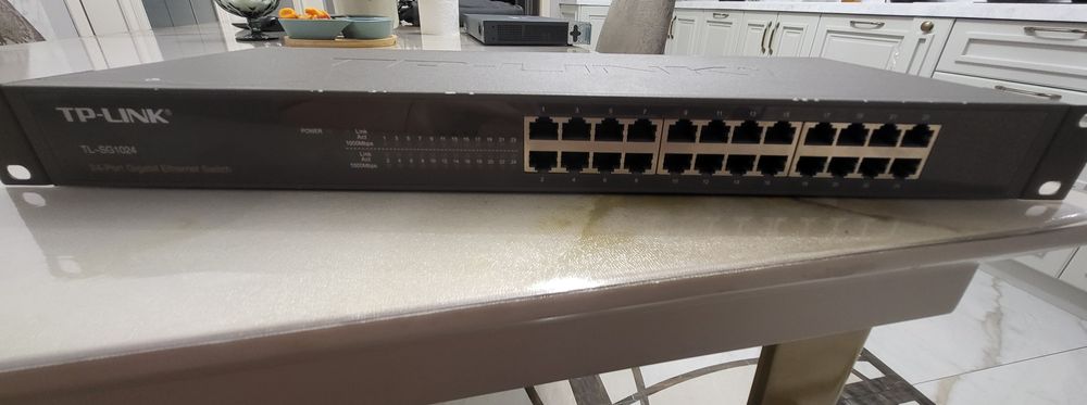 Коммутатор TP Link TL-SG1024
