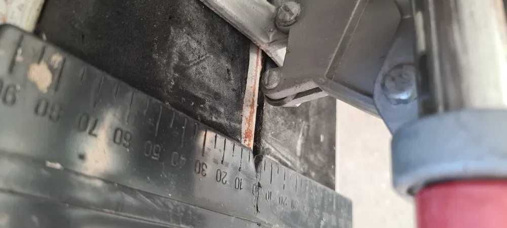 Masina de tăiat gresie și faianță