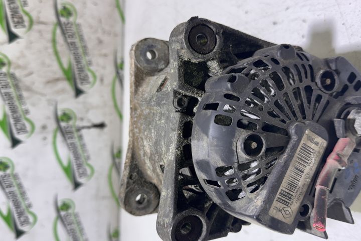 Alternator 8200 537 415 Dacia Logan prima generatie