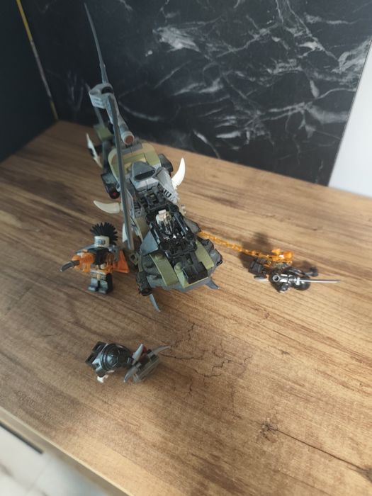 Продавам lego ninjago lego