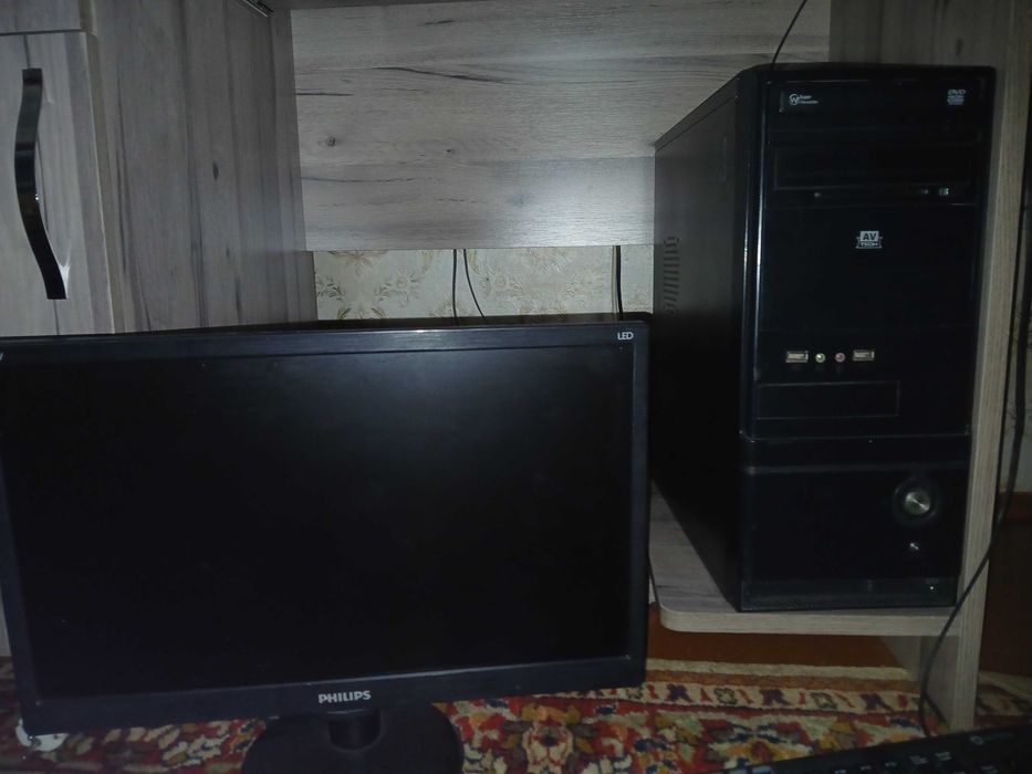 Продаётся компьютор