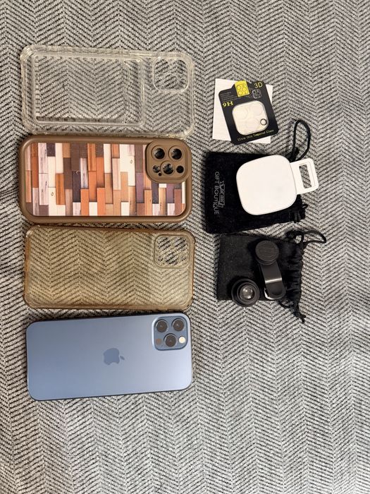 Iphone 12 pro, в комплекте с подарками