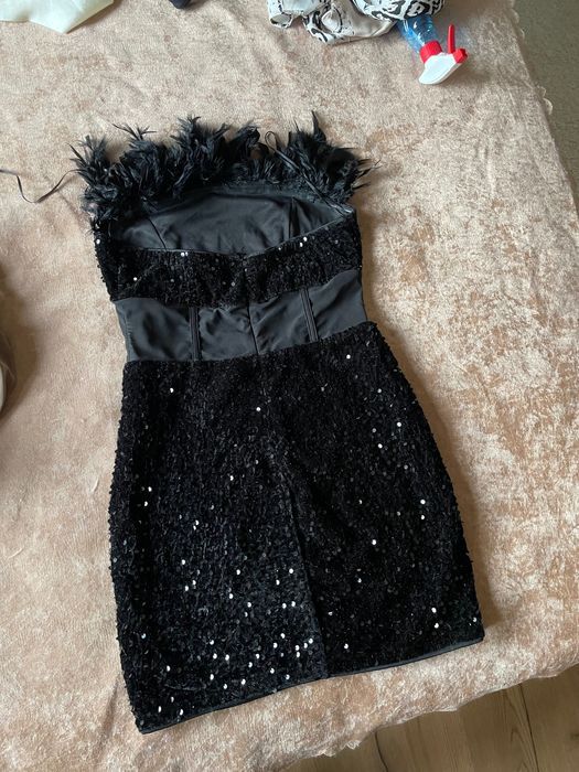 Черна рокля с пайети