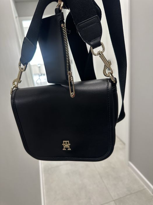 Оригинална Tommy Hilfiger чанта с портмоне