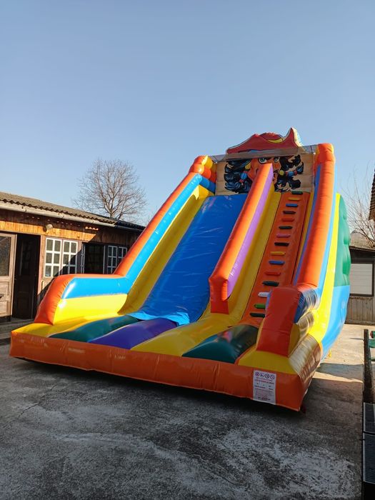 Topogane (tobogane) gonflabile profesionale de închiriat