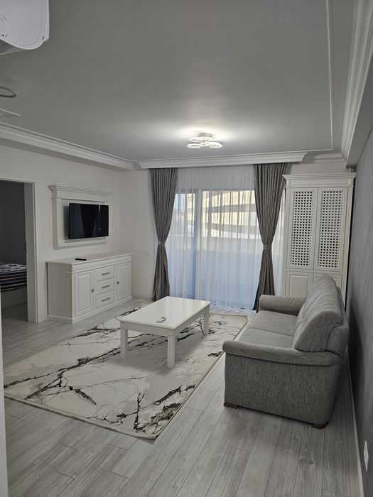 Inchiriez apartament 3 camere