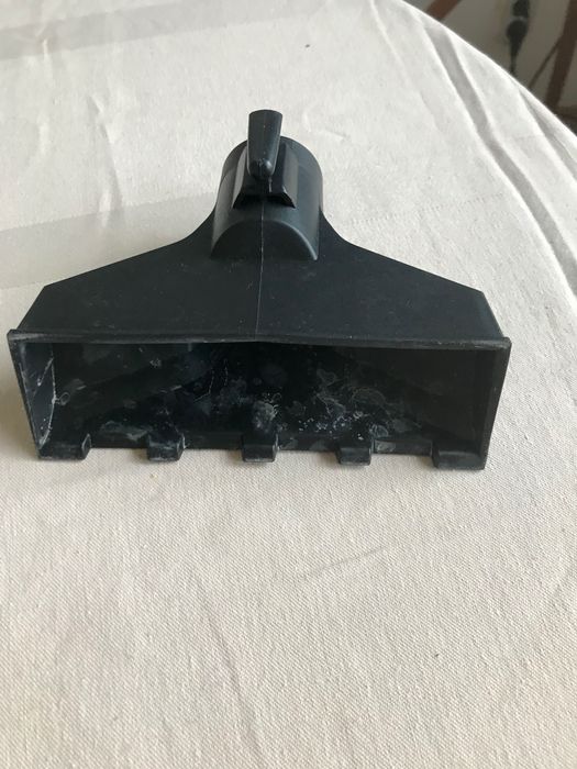 Прахосмукачка за сухо изсмукване BOSCH EasyVac 3