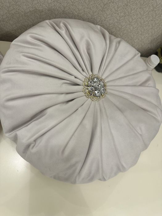 Подушки декоративные для дивана