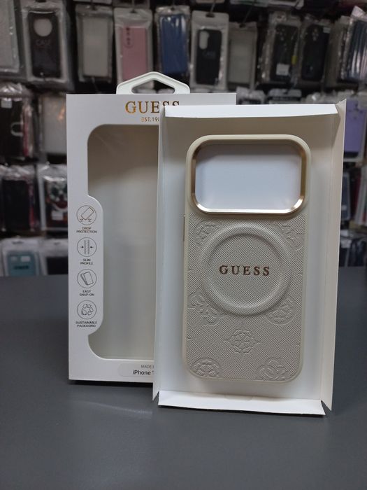 Оригинален кейс Guess за iPhone 17 pro