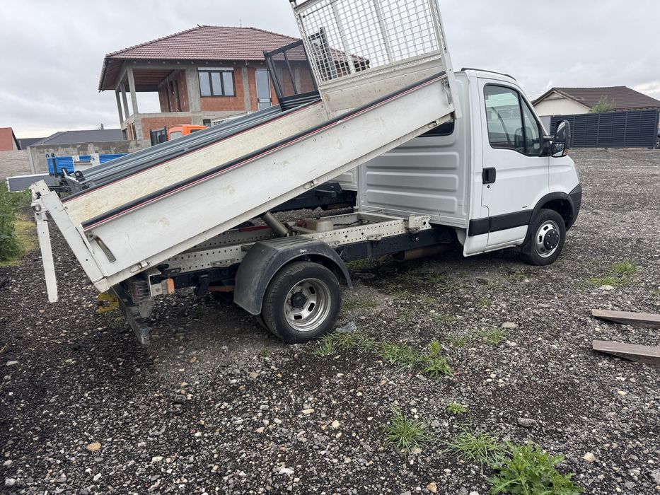 Iveco basculabil pe spate