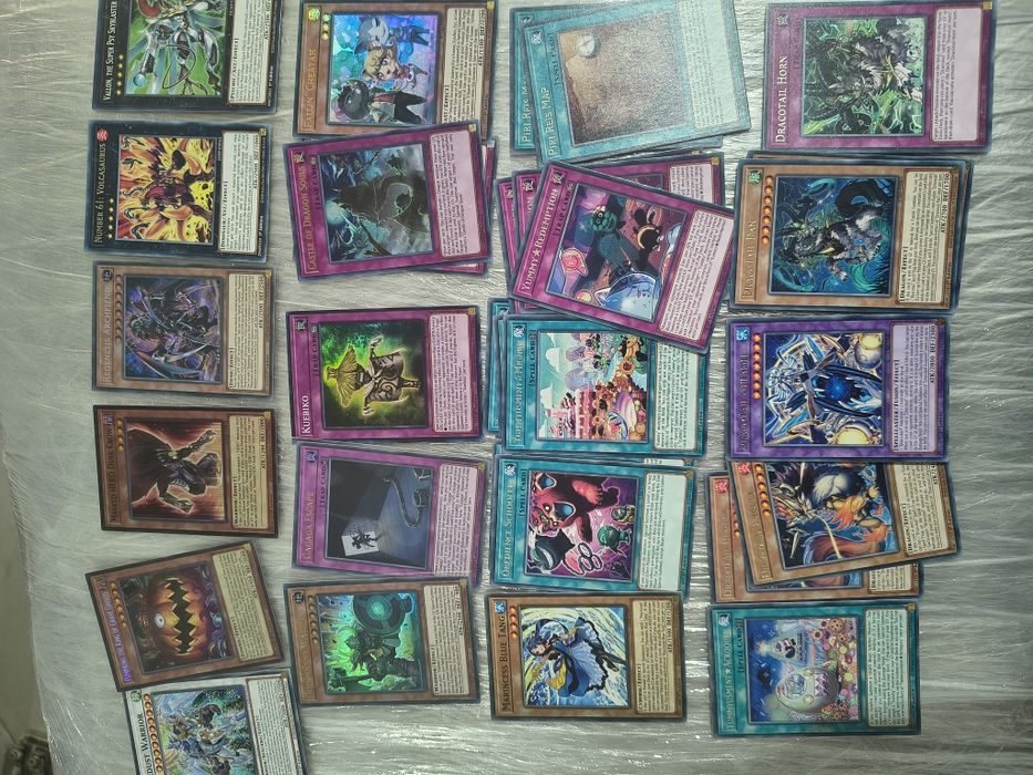 Lot carti yugioh originale , 500 carti.