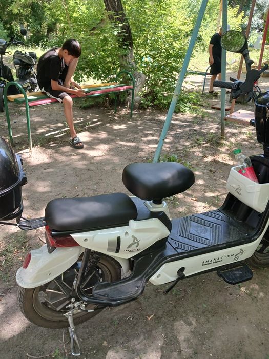 Продам электро скутер Аманат х10