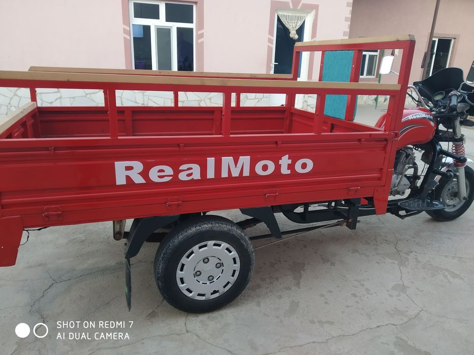 Real moto sotiladi