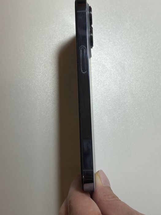 Продаем айфон 13 про,256гб, аккумулятор 76%