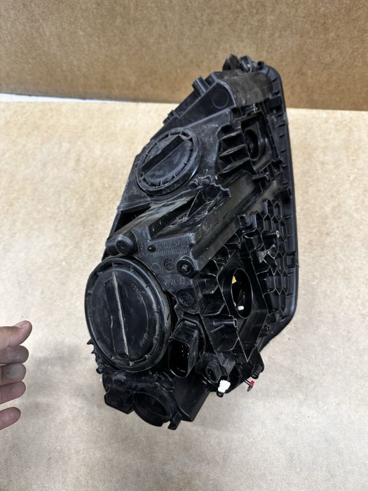 Far stânga bi xenon led skoda yeti.cod:5l1941017.d.