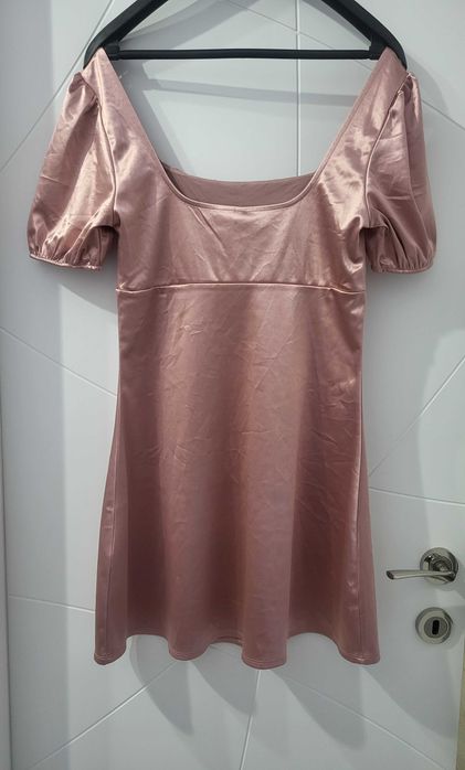 Рокля пепел от рози