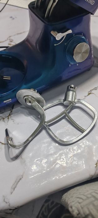 Продам тестомес и миксер starwind