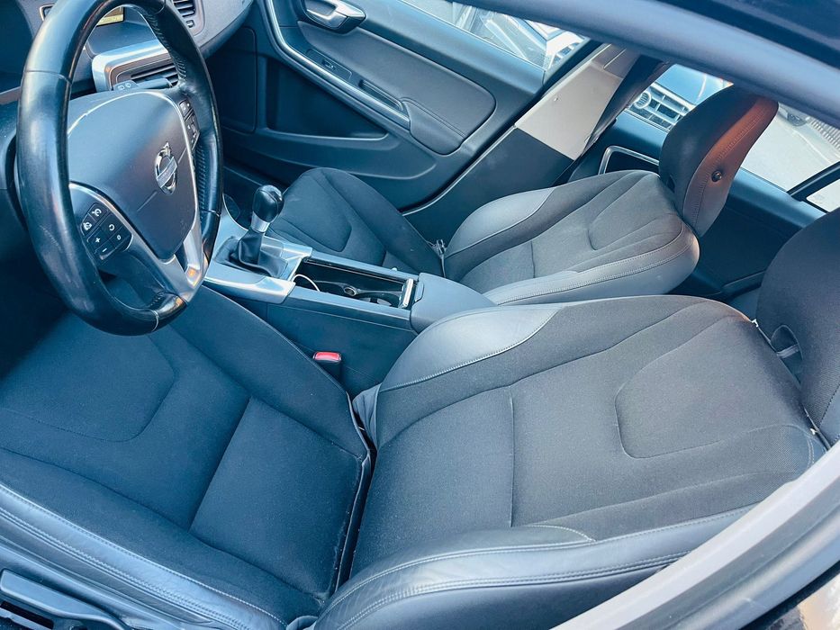 VOLVO V60 2012 — imagine 4
