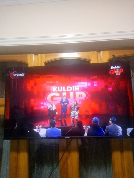 Televizor sotiladi Moonx