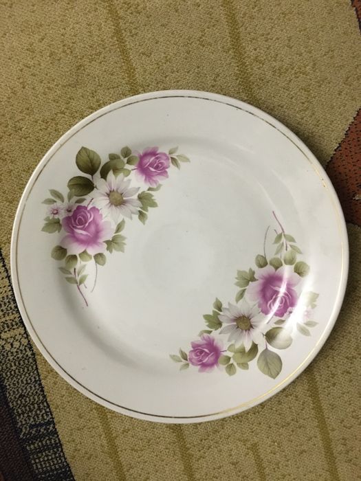 Фарфоровое блюдо