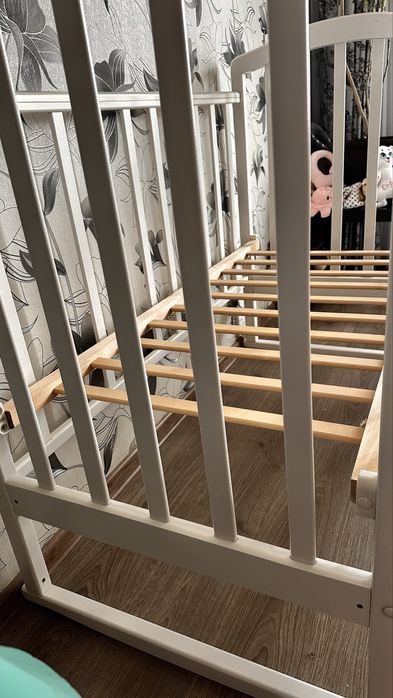 Продам кроватку детскую