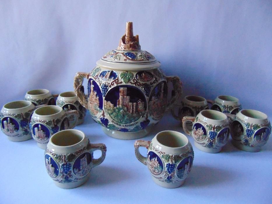 Bol cu capac si 10 cani pt. vin fiert,punci sau sangria