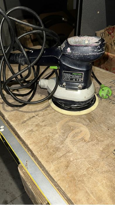 Шуруповерт пылесос углорез инструменты