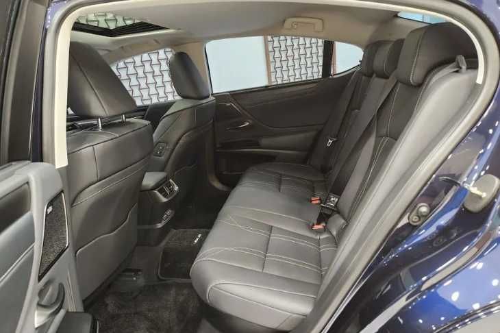 LEXUS ES 300h бензин+гибрид