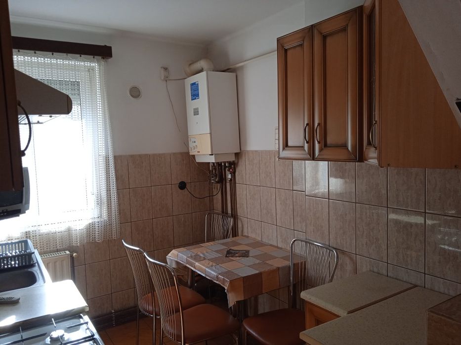 Apartament 2camere decomandat etaj1 Carei