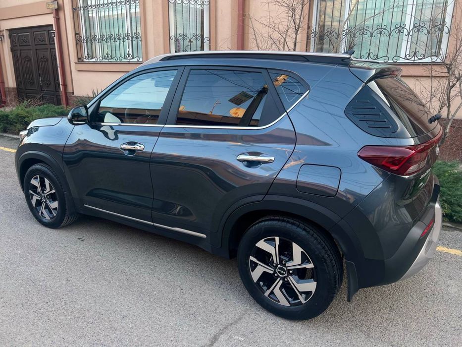 KIA Sonet FULL, 3000 км, почти новая, рассрочка без банка