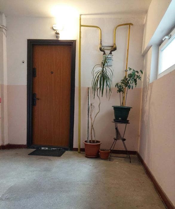 Inchiriez apartament 3 camere, in zona Orizont
