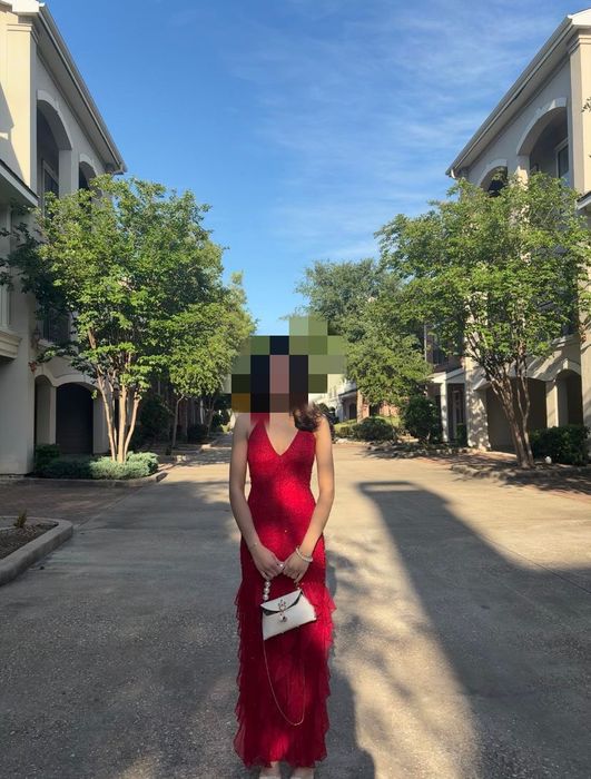 Выпускное красное платье