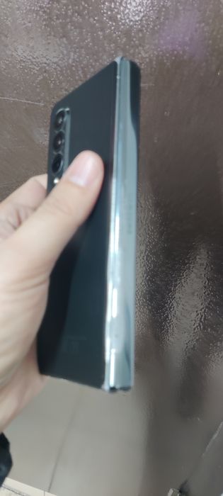 Продам Самсунг Z Fold3 .