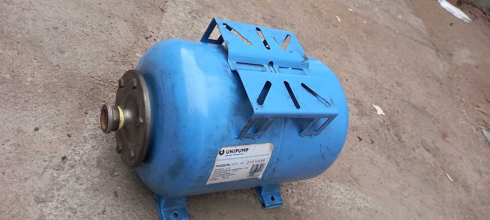 Бак (гидроаккумулятор) для безбашенки