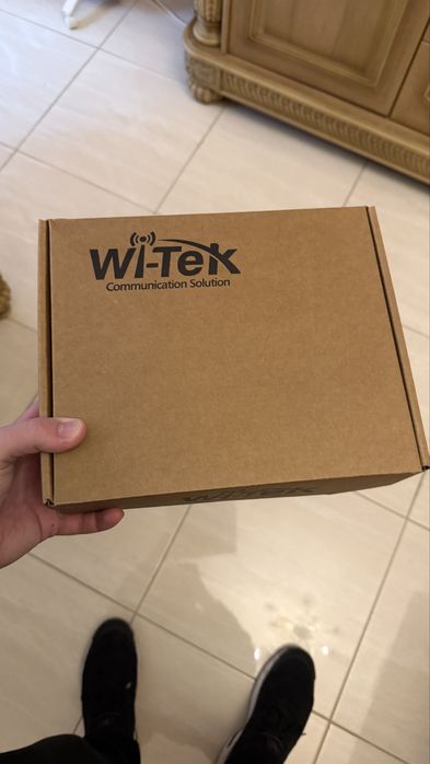 Менажеруем Суич Wi-Tek 8Gig + 2 SFP Management PoE Switch 8 PoE