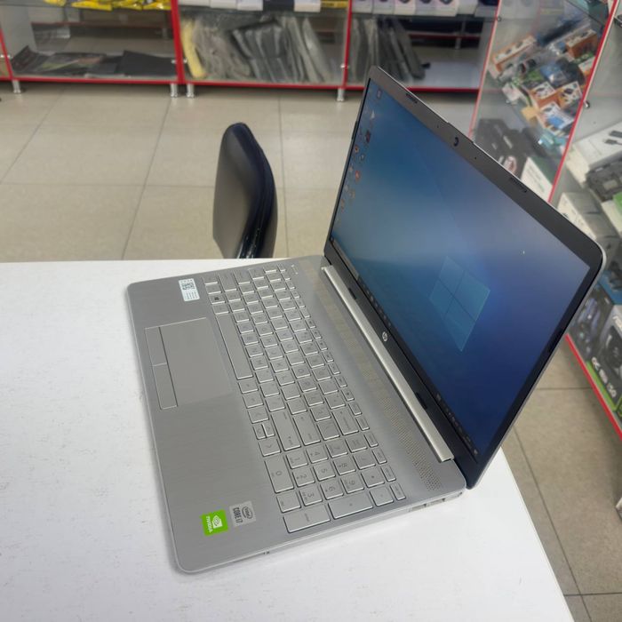 Hp core i7-1065G7 8/512 ssd holati yaxshi