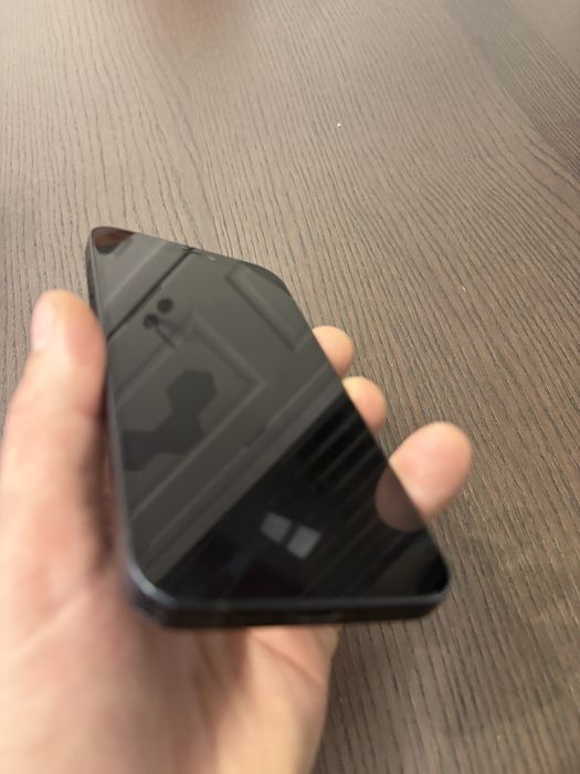 Vand Iphone 12 black