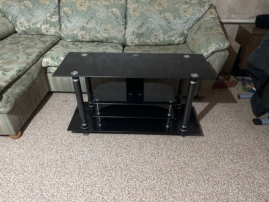 Стеклянная тв тумба…………..