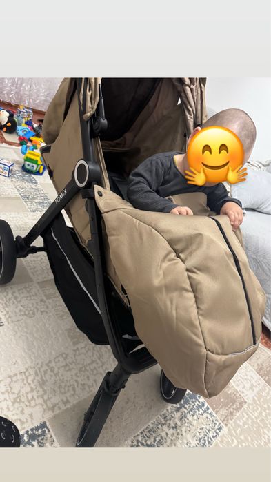 Прогулочная коляска Tomix