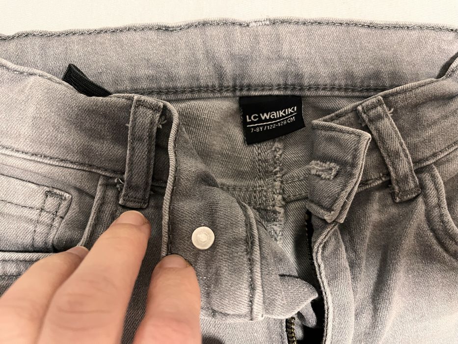 Pantaloni 122/128 Waikiki baieti