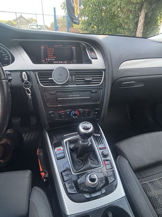 AUDI A4 2011 — imagine 2
