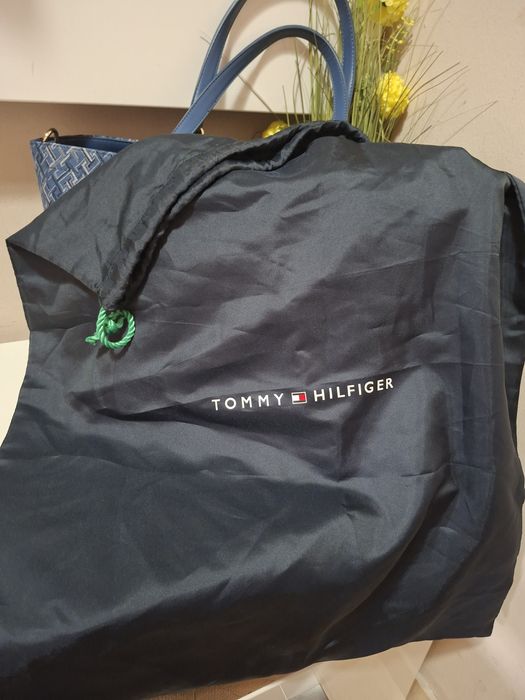 Тоmmy Hilfiger нова с етикет